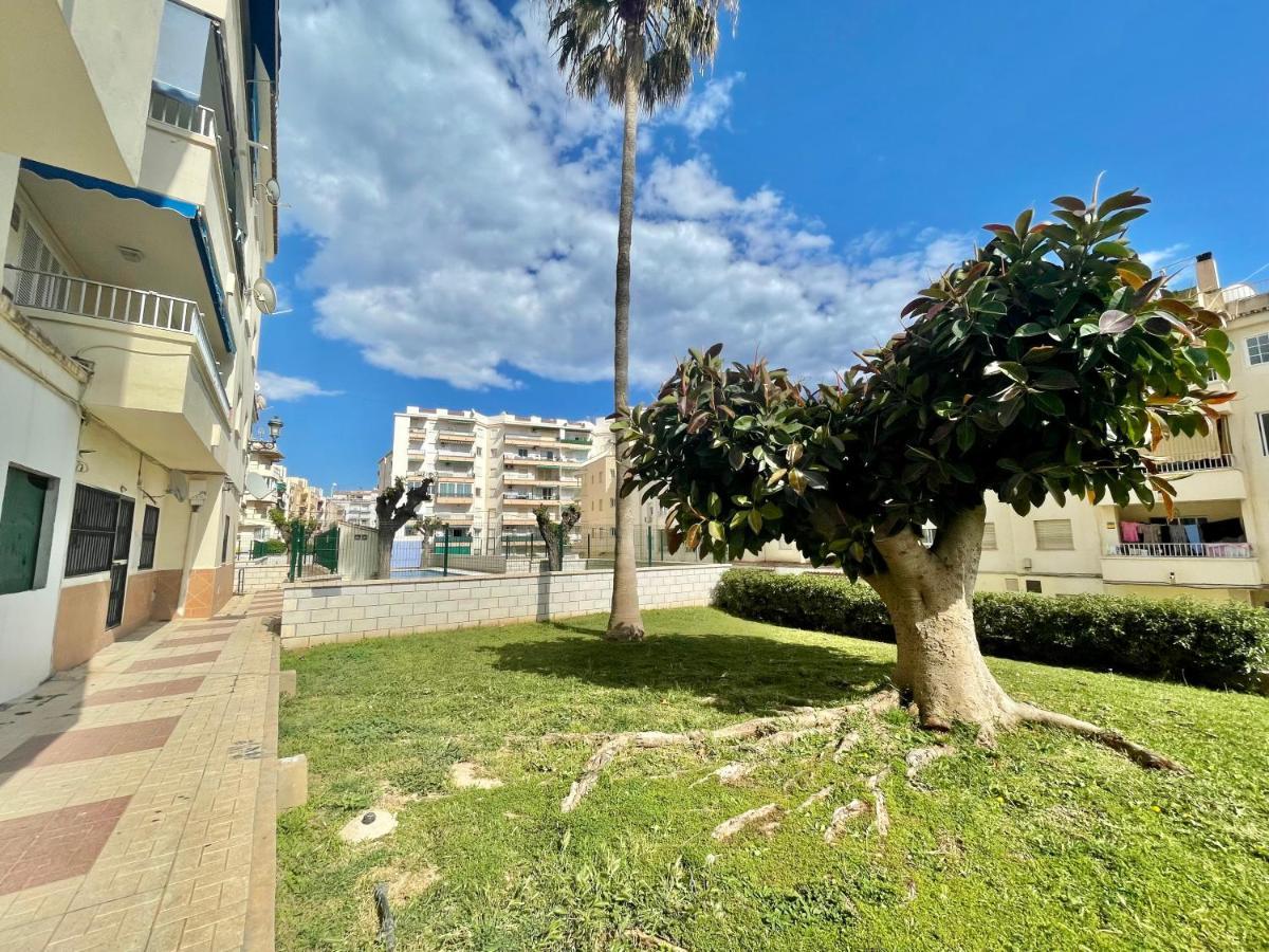 Apartamento Cerca De La Playa Torrecilla 内尔哈 外观 照片
