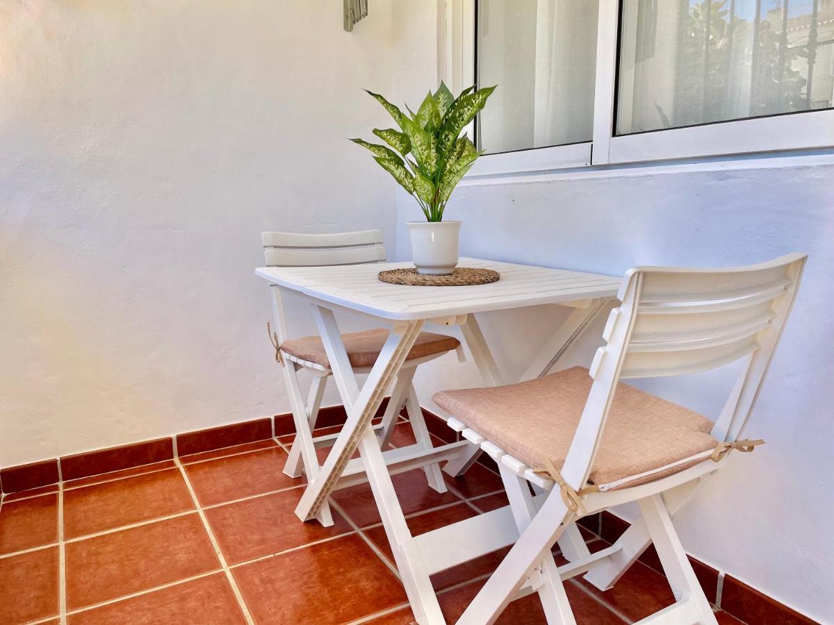 Apartamento Cerca De La Playa Torrecilla 内尔哈 外观 照片