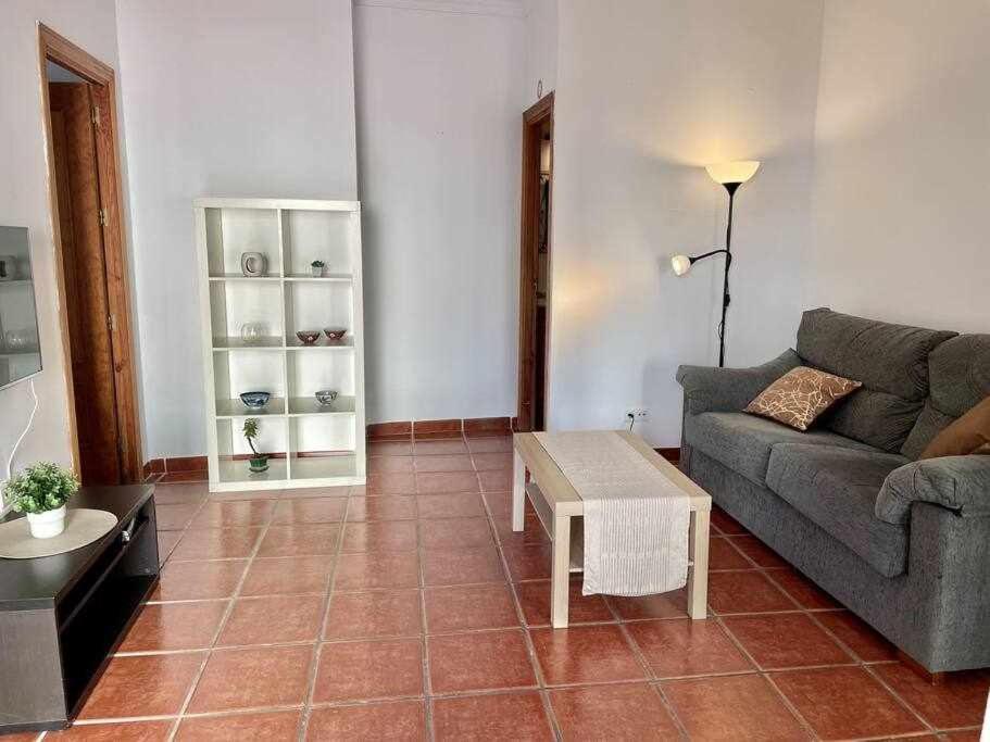 Apartamento Cerca De La Playa Torrecilla 内尔哈 外观 照片