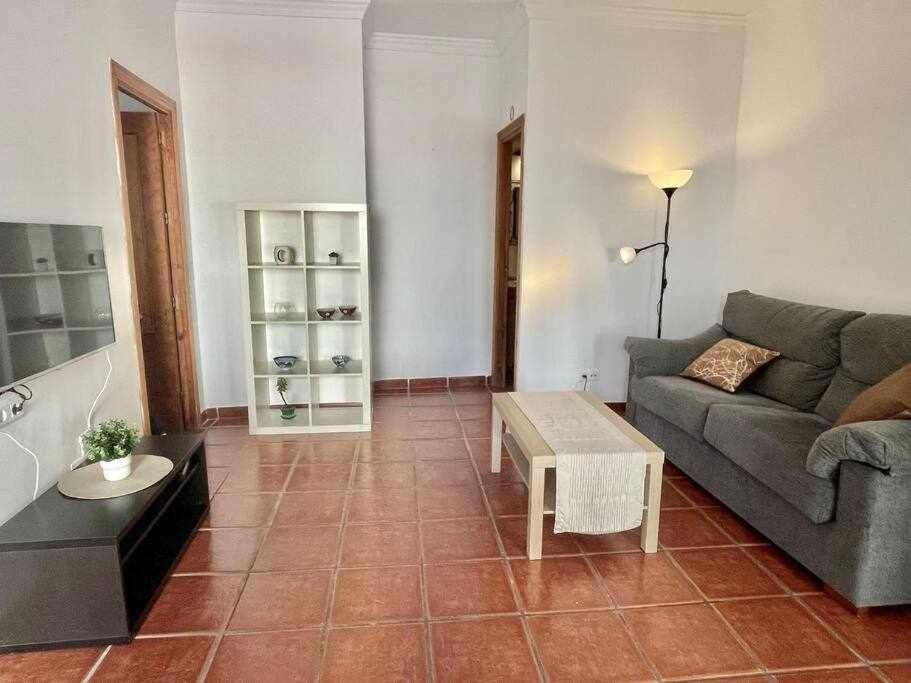 Apartamento Cerca De La Playa Torrecilla 内尔哈 外观 照片